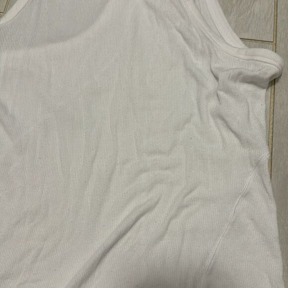 Lululemon white tank 4 - Picture 2 of 4